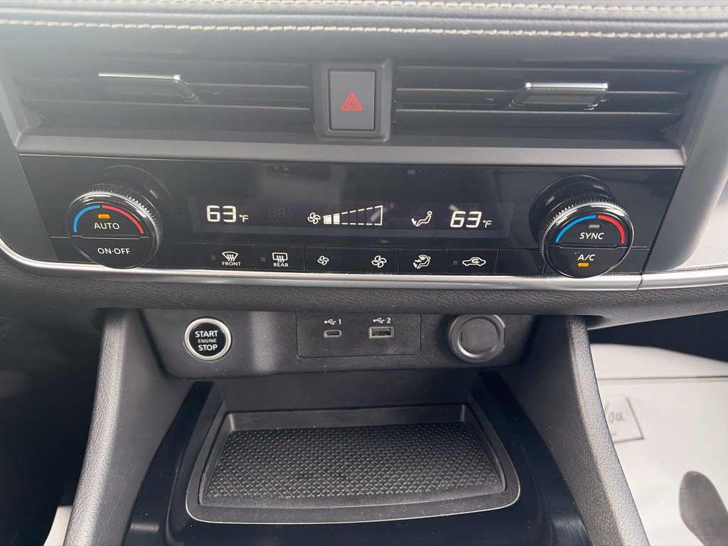 Used 2023 Nissan Rogue SV FWD image 25