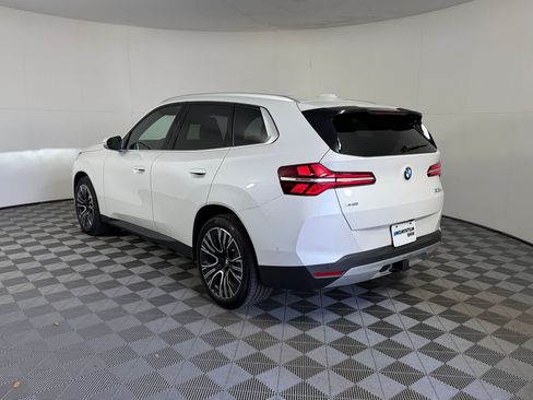 Used 2025 BMW X3 xDrive30i AWD/4WD image 3