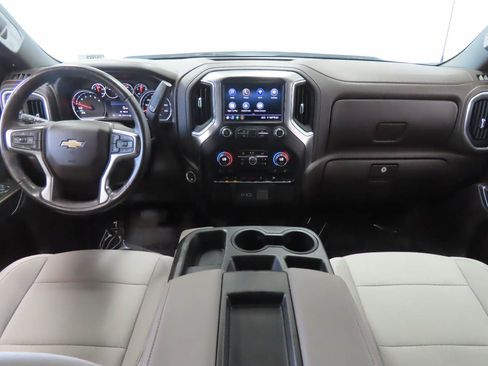 Used 2020 Chevrolet Silverado 1500 LT w/ Convenience Package AWD/4WD image 15