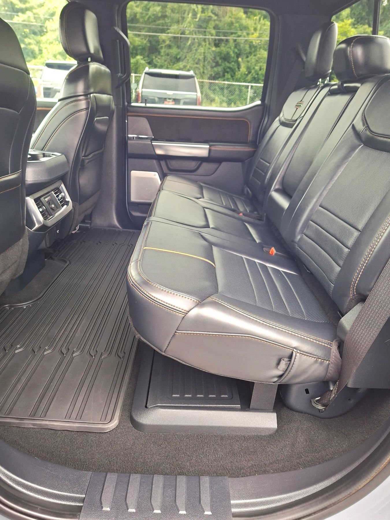 Used 2024 Ford F250 Platinum AWD/4WD image 13