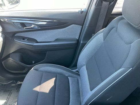 Used 2025 Chevrolet TrailBlazer LT AWD/4WD image 17