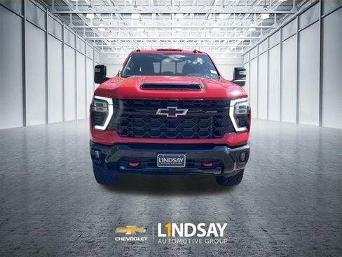 New 2026 Chevrolet Silverado 2500 ZR2 AWD/4WD image 3