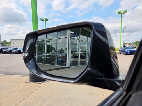 Used 2016 Cadillac XTS Luxury image 25