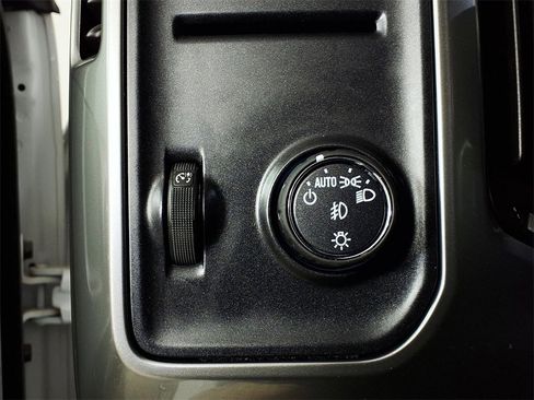 Used 2018 Chevrolet Silverado 1500 LT w/ Texas Edition image 24