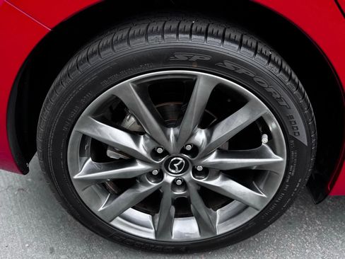 Used 2018 MAZDA MAZDA3 Grand Touring image 27