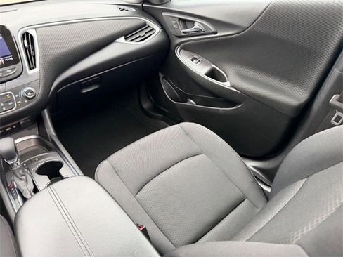 Used 2024 Chevrolet Malibu LT image 16