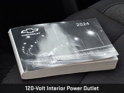 Used 2024 Chevrolet Silverado 2500 Custom w/ Custom Value Package image 29