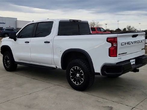 Used 2023 Chevrolet Silverado 1500 ZR2 w/ Technology Package image 7