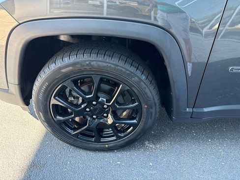 Used 2022 Jeep Compass Latitude AWD/4WD image 14
