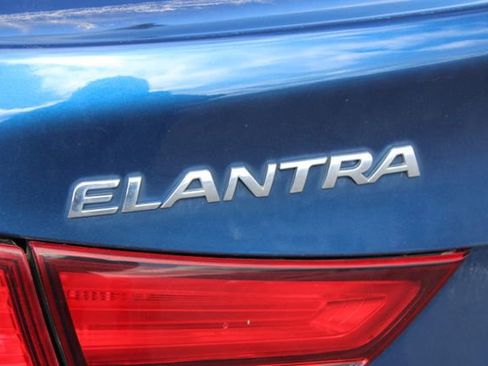 Used 2016 Hyundai Elantra Value Edition image 9