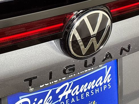 New 2026 Volkswagen Tiguan SE R-Line AWD/4WD image 24