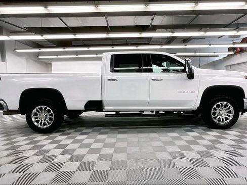 Used 2025 Chevrolet Silverado 3500 LTZ AWD/4WD image 15