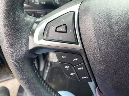 Used 2024 Ford Edge SEL w/ Convenience Package image 17