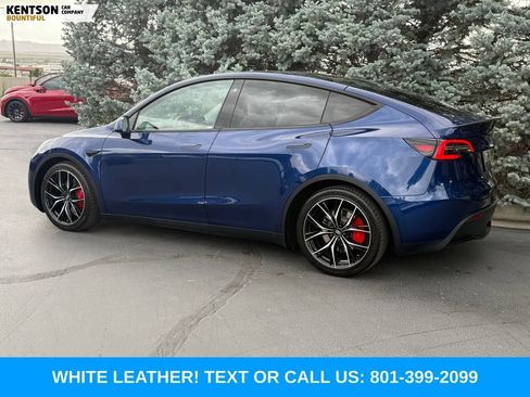Used 2023 Tesla Model Y Performance AWD/4WD image 4