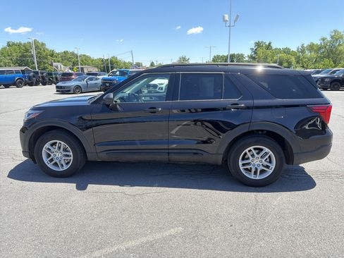 Certified 2026 Ford Explorer Active AWD/4WD image 7