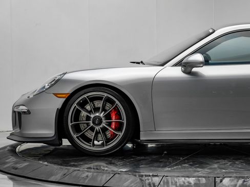 Used 2015 Porsche 911 GT3 RWD image 8