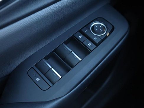 New 2026 Toyota Prius XLE image 18