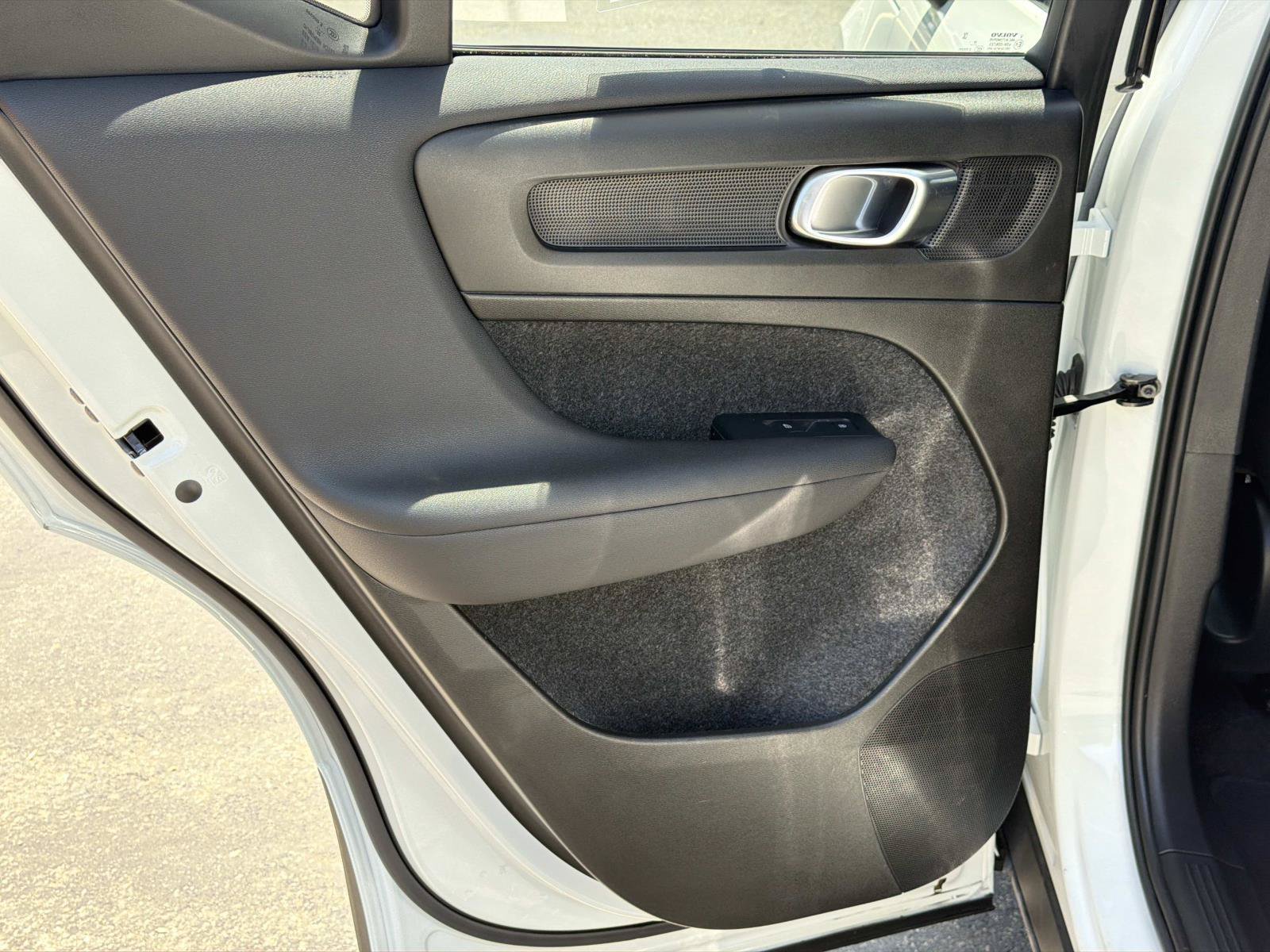 Certified 2023 Volvo XC40 Recharge Ultimate AWD/4WD image 20