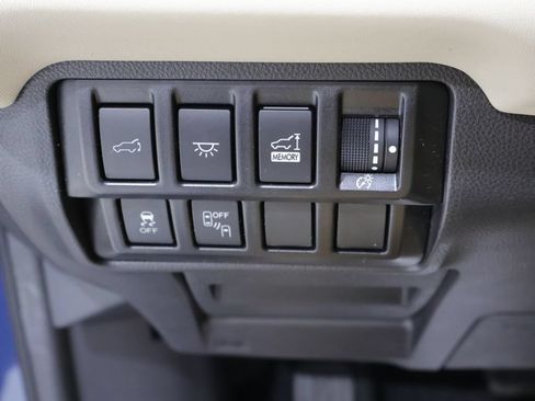 Used 2022 Subaru Ascent Limited w/ Technology Package AWD/4WD image 33