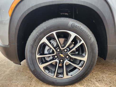 Certified 2025 Chevrolet TrailBlazer LT AWD/4WD image 11