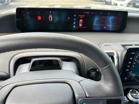 Used 2025 Ford Expedition Tremor image 40