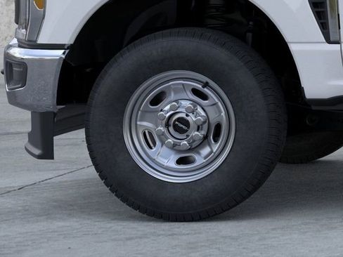 New 2026 Ford F350 XL w/ XL Chrome Package image 19