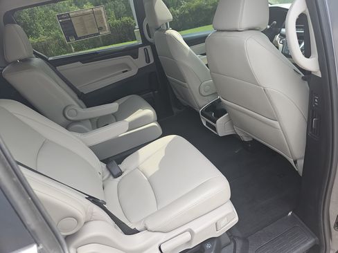 Used 2026 Honda Odyssey EX-L image 11