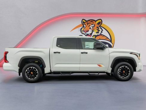 New 2026 Toyota Tundra Limited AWD/4WD image 4