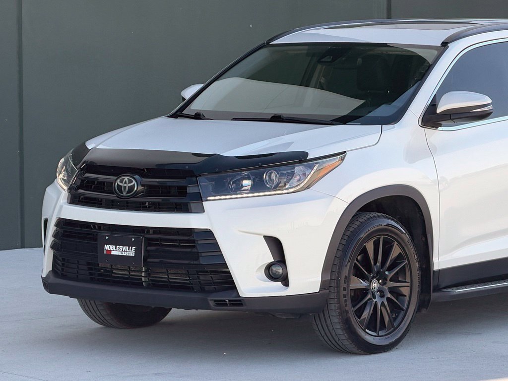Used 2019 Toyota Highlander XLE AWD/4WD image 11