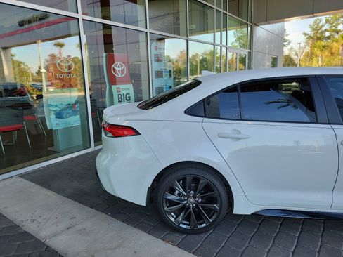 Certified 2025 Toyota Corolla SE image 6