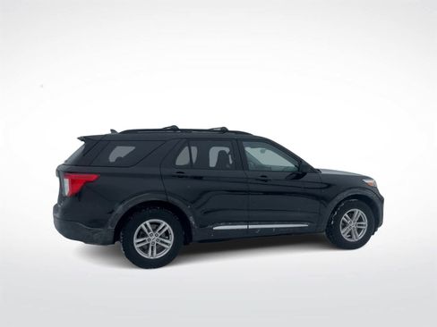 Used 2020 Ford Explorer XLT w/ Comfort Package image 9