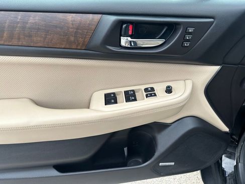 Used 2017 Subaru Outback 2.5i Limited w/ Popular Package #5 image 24
