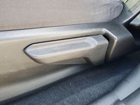 Used 2024 Subaru Crosstrek 2.0i Premium image 9