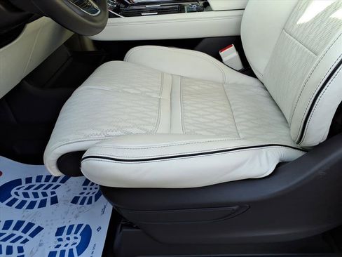 Used 2024 Lincoln Navigator Black Label image 15