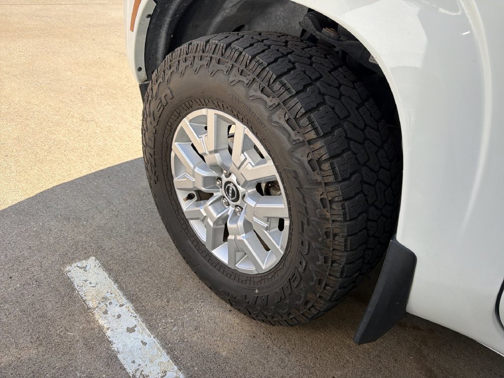 Used 2022 Nissan Frontier SV w/ Technology Package AWD/4WD image 5