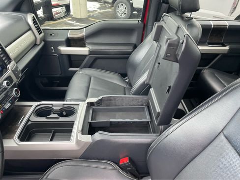 Used 2022 Ford F250 Lariat w/ Black Appearance Package image 30