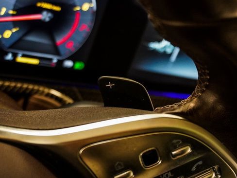 Used 2023 Mercedes-Benz G 550 image 18