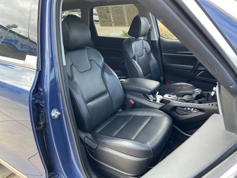 Used 2025 Kia Telluride S image 20