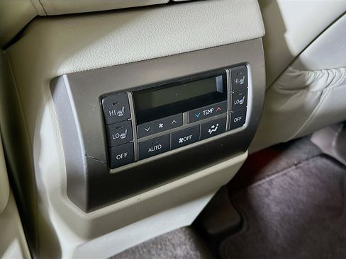 Used 2015 Lexus GX 460 w/ Premium Package image 28