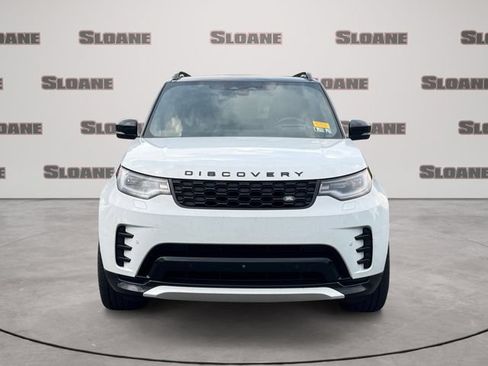 Used 2024 Land Rover Discovery Dynamic SE AWD/4WD image 8