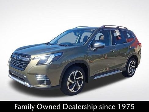 Used 2023 Subaru Forester Touring AWD/4WD image 3