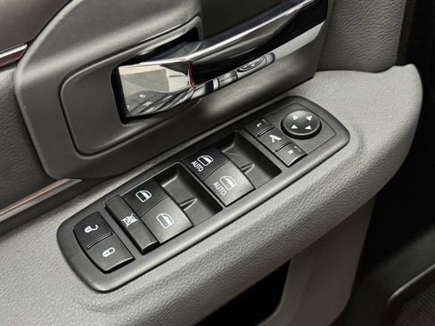 Used 2019 RAM 1500 Big Horn image 13