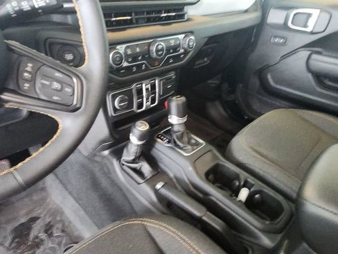 Used 2024 Jeep Wrangler Unlimited Sport AWD/4WD image 30