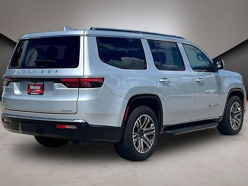 Used 2022 Jeep Wagoneer Series III w/ Flexible Seating Group AWD/4WD image 6