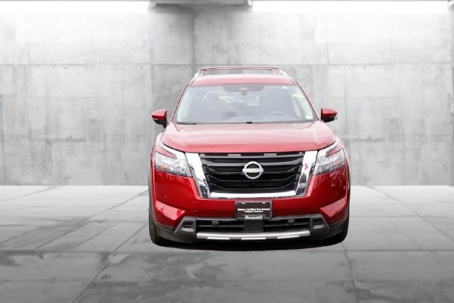 Certified 2025 Nissan Pathfinder SL AWD/4WD image 4