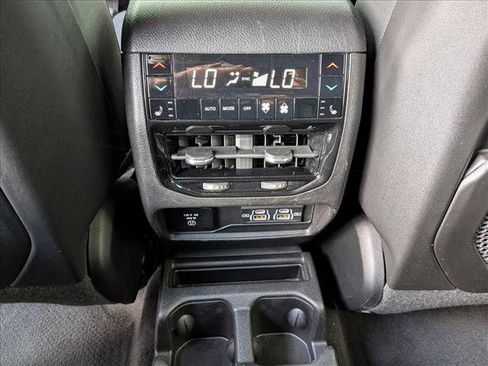 Used 2021 Jeep Grand Cherokee L Overland w/ Luxury Tech Group IV AWD/4WD image 18