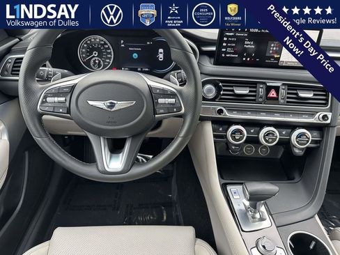 Used 2023 Genesis G70 2.0T image 9