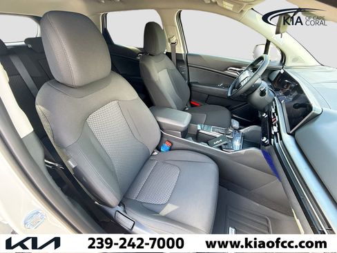 New 2026 Kia Sportage LX image 13
