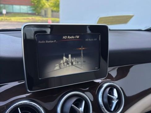 Used 2016 Mercedes-Benz CLA 250 4MATIC image 10