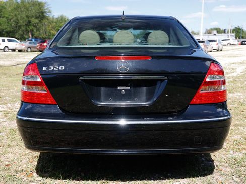 Used 2003 Mercedes-Benz E 320 Sedan w/ X2 Opt Pkg image 9